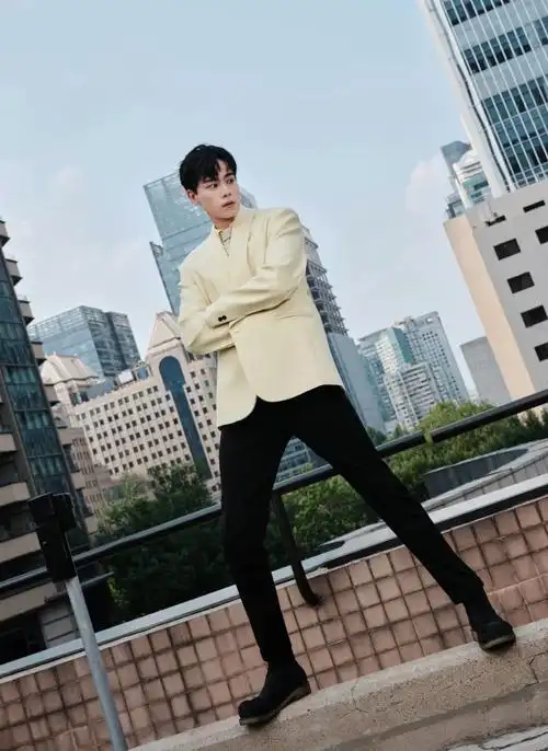 胡一天入驻上海杜莎