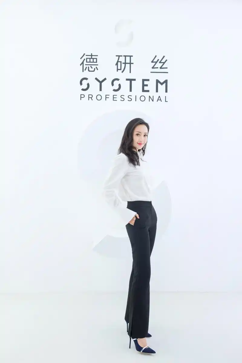 王鸥活动照图片 王鸥德研丝代言图片