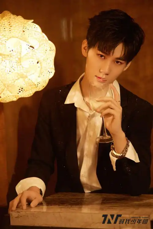 被张真源哪张照片惊艳过