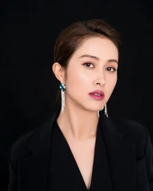 袁志博科班出身的女演员学霸用实力演绎每个角色