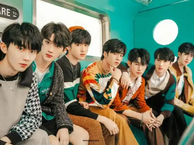 时代少年团的众多精美合照