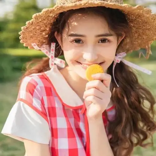 青春治愈系开心女生头像图片