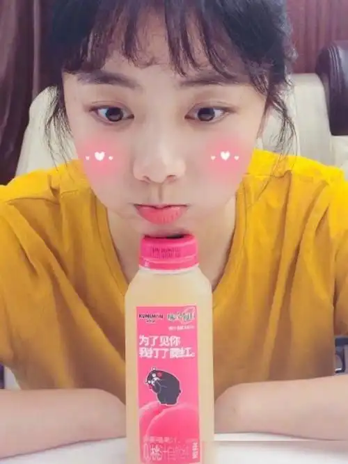 本以为谭松韵少女感够强了,直到看见邢菲,才懂什么是宝藏女孩!