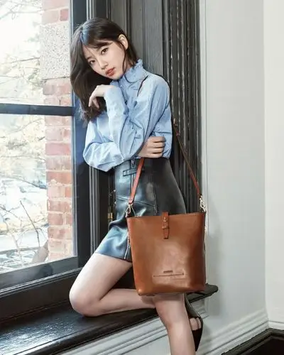 李敏镐女友秀智写真曝光散发清新轻熟魅力组图