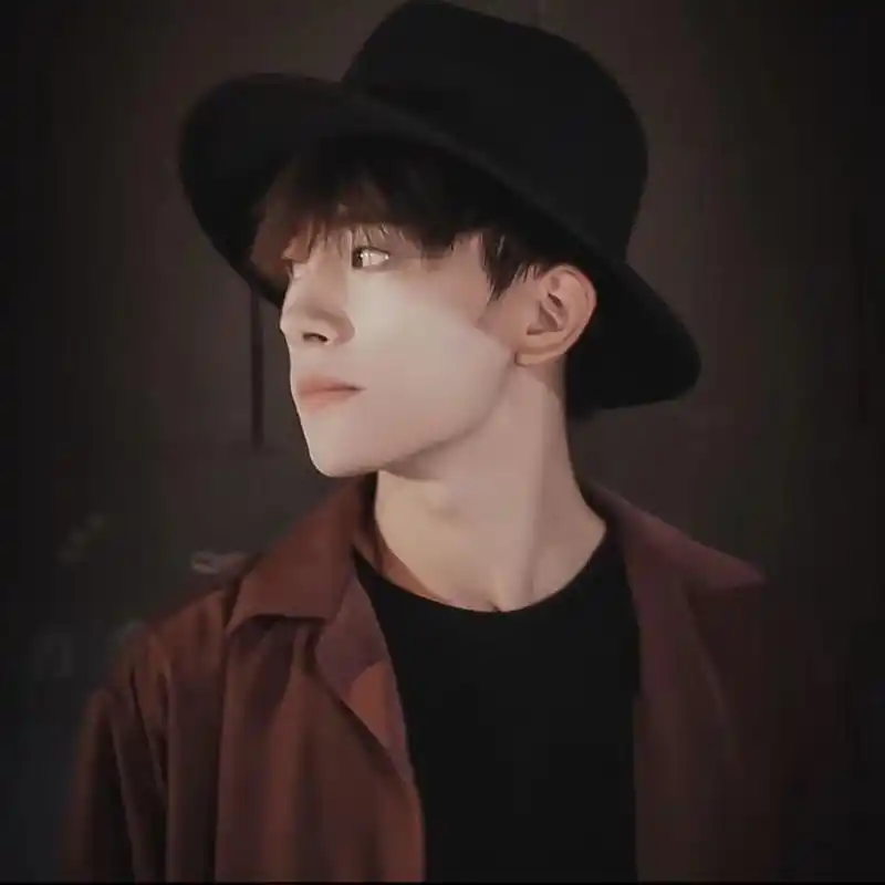 tfboys新闻200322易烊千玺侧颜杀合集高贵冷艳气质非凡