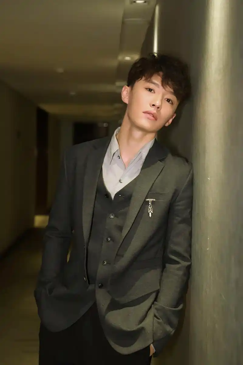 精英律师北京卫视发布会代旭与靳东开启互怼模式