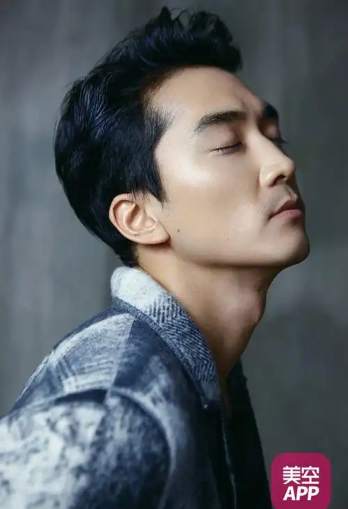 亚洲男神宋承宪熟男诱惑写真片(4)