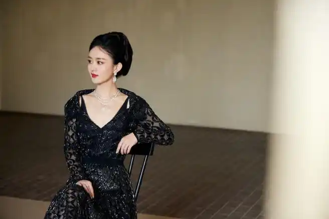 时尚芭莎盛典红毯##戴比尔斯时刻