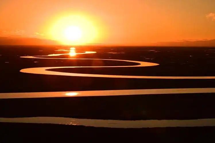 新疆巴音布鲁克草原风景图片 - 第5张