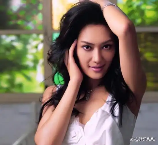 她凭借身材在大陆疯狂捞金翻脸吐槽内地脏乱差如今现状如何