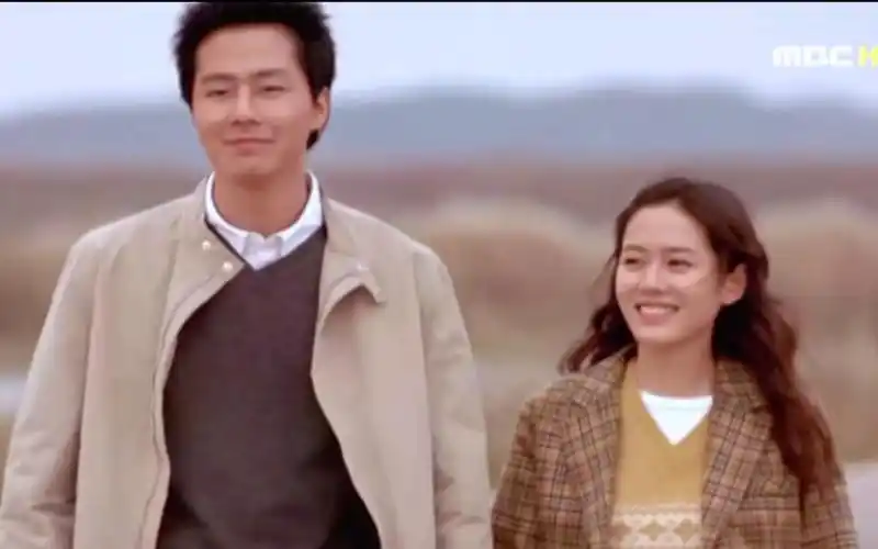 假如爱有天意虐心片段孙艺珍赵寅成强烈推荐这部韩国电影年代感boom