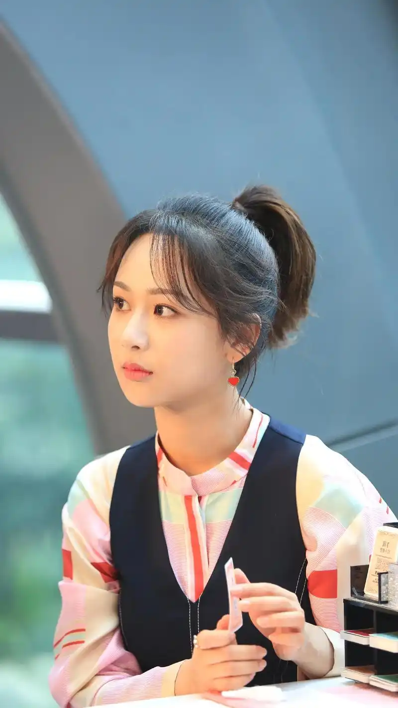 杨紫活动生图,超美!#神仙颜值 #写真 #壁纸 #杨紫 - 抖音