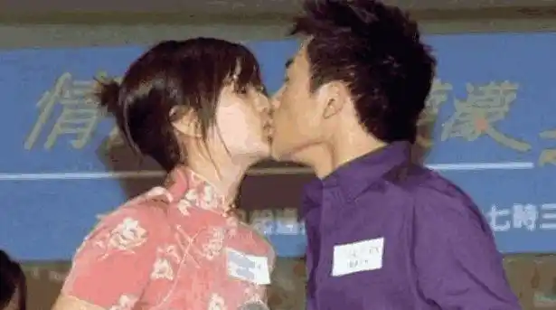 网友直呼想不到赵薇瞒了老公10年现在说出与苏有朋的关系