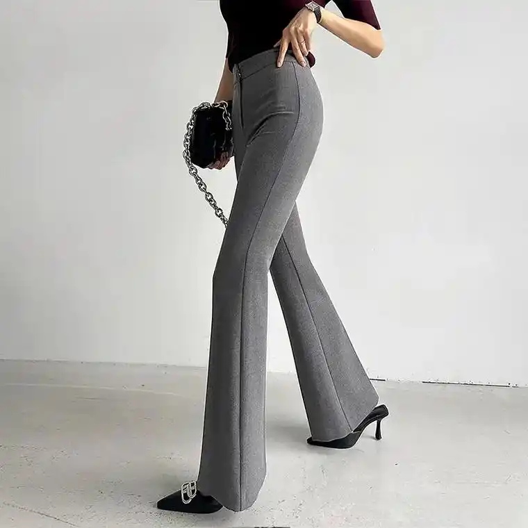 高腰设计显腿长,马蹄喇叭裤脚显瘦 - 抖音