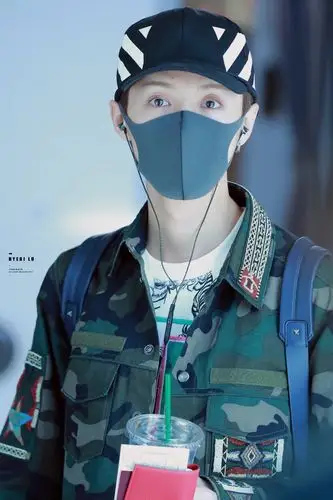 鹿晗～北京-韩国仁川机场