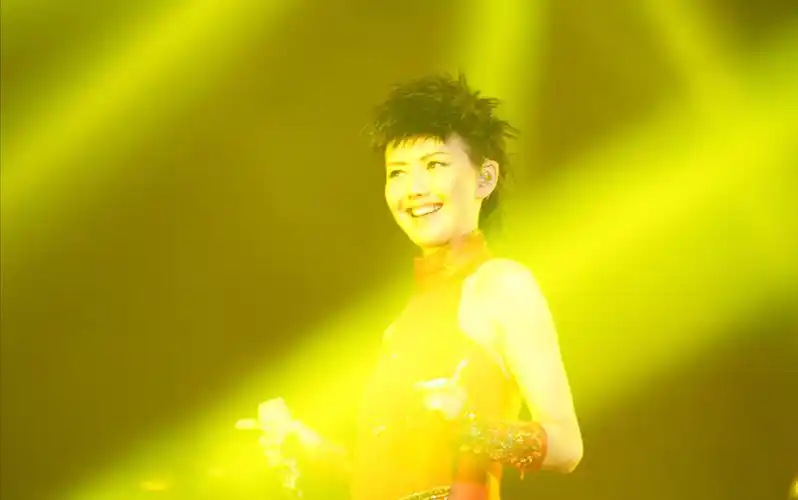 孙燕姿2014克卜勒 - 淋过一场大雨_哔哩哔哩_bilibili