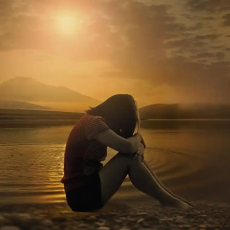 伤感头像女生孤独绝望