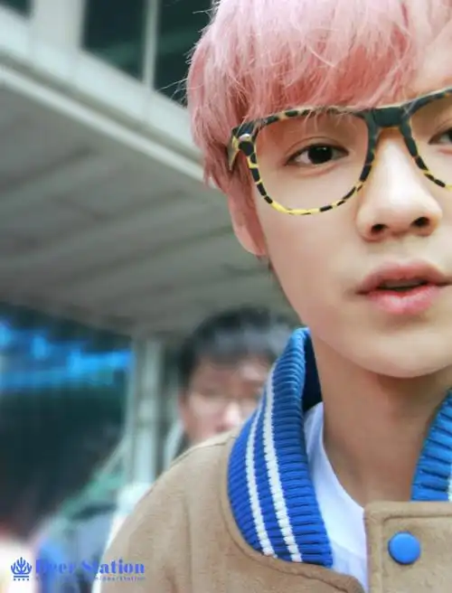 鹿晗 帅哥 明星 花美男 暖男 男神 文艺 小清新 杂志 画报 写真 自拍