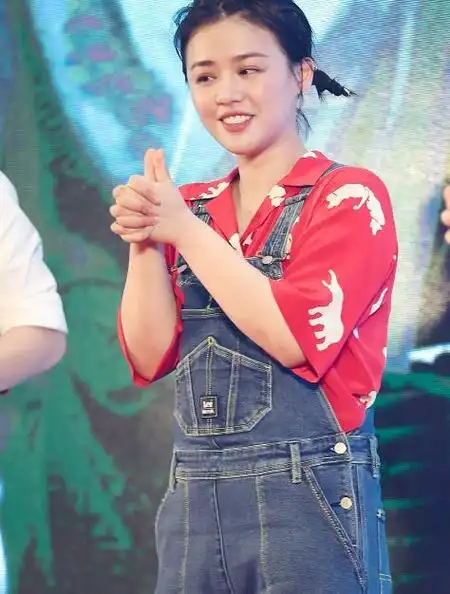 马思纯近照曝光看到她胖的模样网友这是同一个人吗