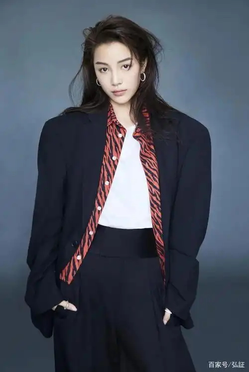 张楠,原名张南,1997年6月27日出生于辽宁省大连市,毕业于大连模特艺术