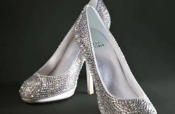 心理测试:你觉得哪只水晶鞋最漂亮?看看你在不久的将来会有多幸运!