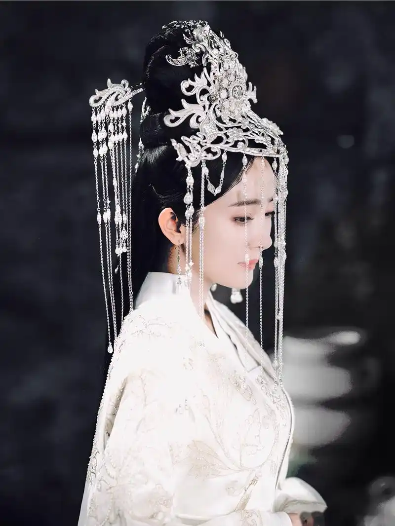 杨幂白浅大婚造型#四海八荒第一美姑姑杨幂上线啦!