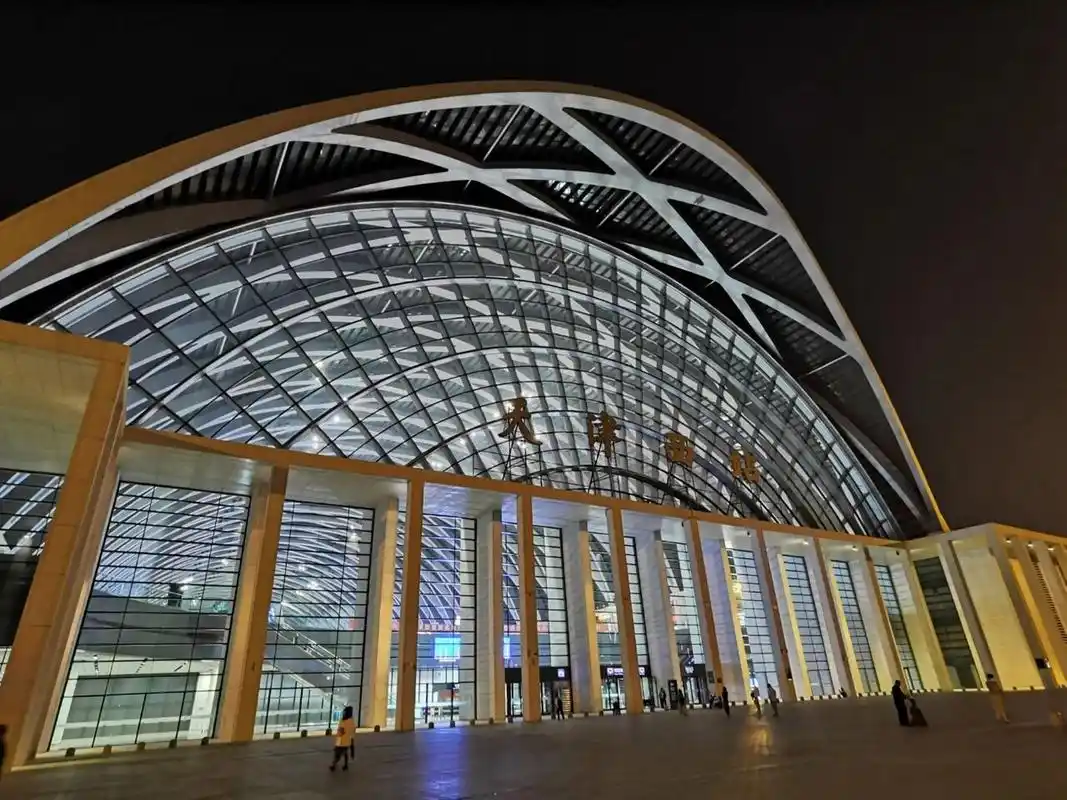 地铁(天津西站)景点导览 馆4 相8 旅12 食7 校19 目前见过东站版,西站