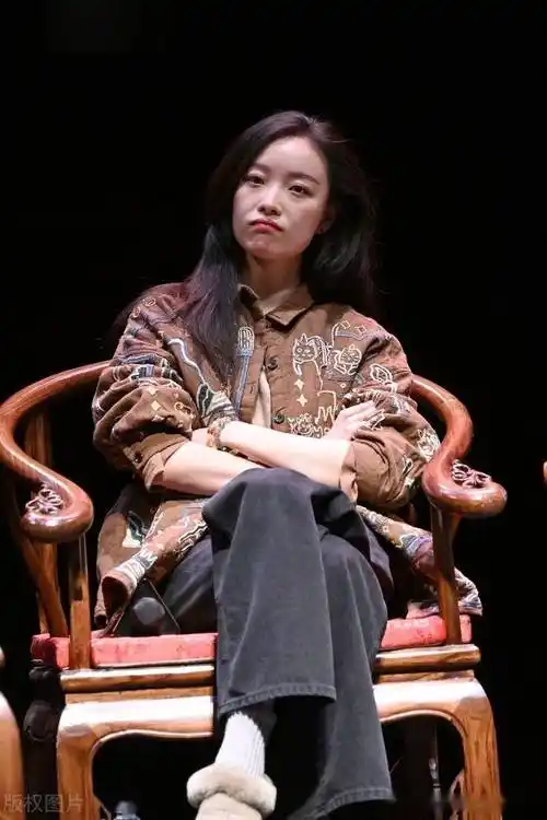 倪妮现身《如梦之梦》上海专属版发布会,笑容明媚松弛感满满