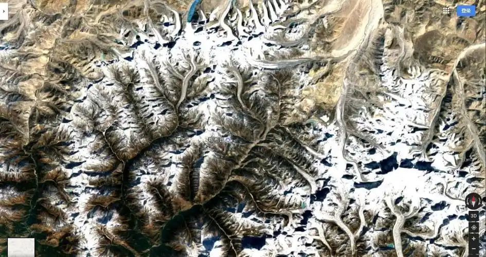 然后放大地图,在粗布日的左上方找到这块区域.