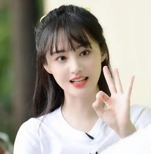 郑爽最新消息(知情人透露郑爽近况,和孩子相处挺开心) - 略懂百科