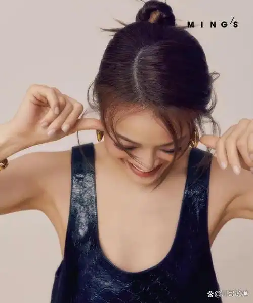 容祖儿惊艳登封美背撩人笑容甜时尚魅力难挡