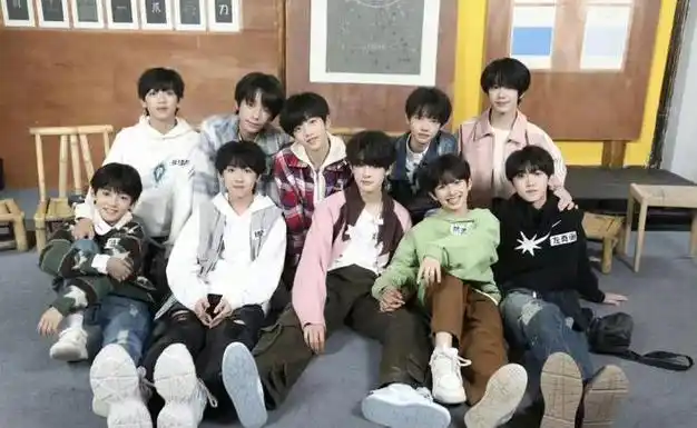 欧阳娜娜范丞丞破镜重圆?张云龙娜扎公费恋爱?奚梦瑶掌管家族?