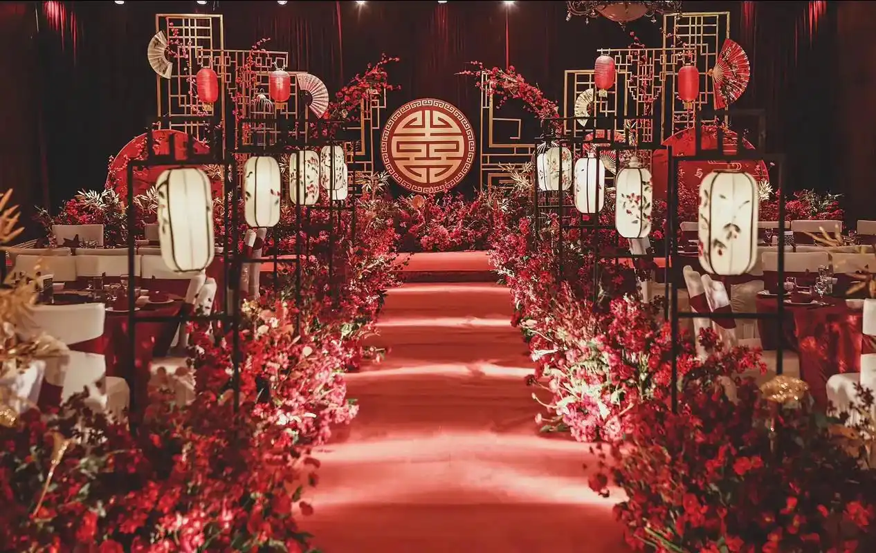 许昌花拾|红色系新中式婚礼.红色是中华民族最传统的喜庆颜色  - 抖音