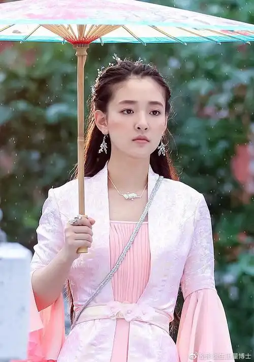 《择天记》中的吴倩