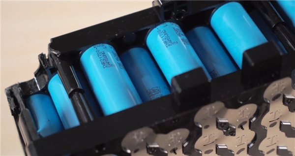 九号机械师mmax110p电池拆解框架封装21700汽车级电芯更稳定