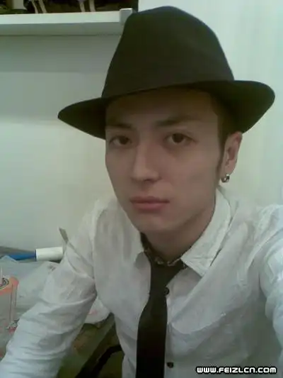 非主流另类帅哥cheng的自拍照