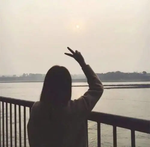 真人女头唯美背影