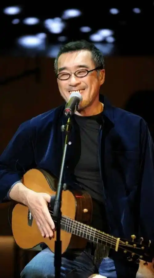 为爱不惜一切的李宗盛,始终没有越过"山丘",遗憾收场