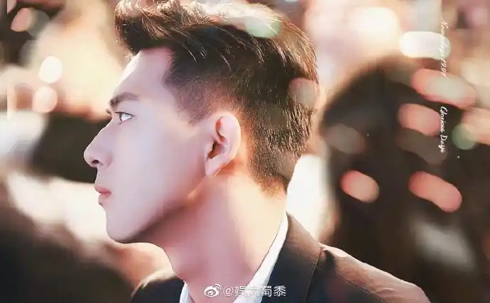 李现精致绝美的测验让人无法忽略存在的美貌