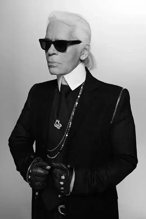 卡尔·拉格斐,德国著名服装设计师 .