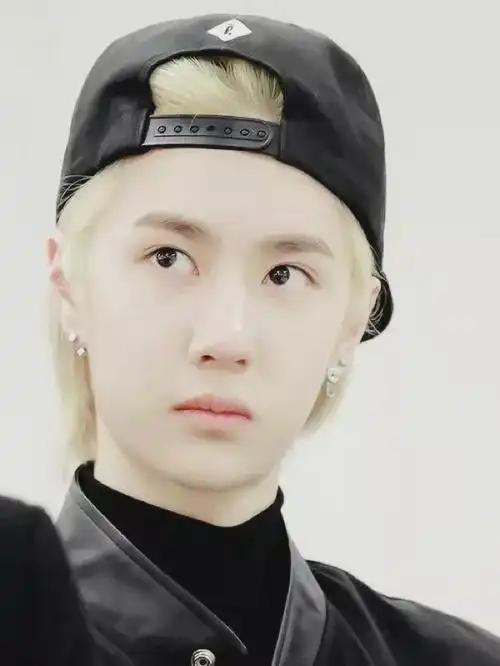 王一博以前居然长这样内有大量王一博早期照片