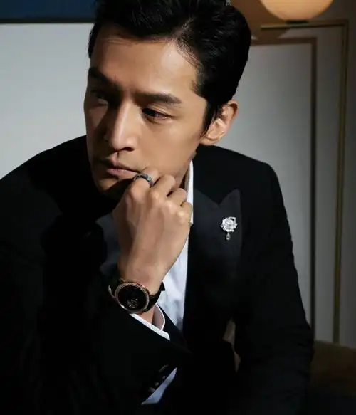实力派男星胡歌时尚写真:高颜值高演技男神