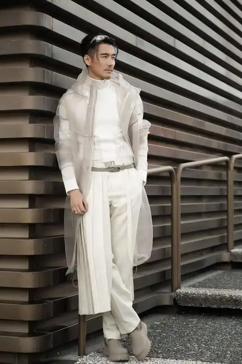 胡兵伦敦时装周佛罗伦萨站收官佛系穿搭诠释多元时尚