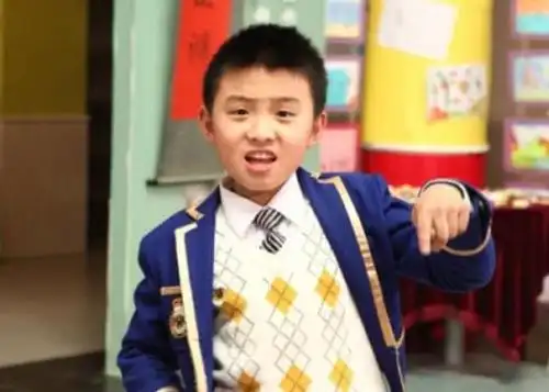 还记得"蔡小豆"吗,如今终于长大了,看到颜值后网友坐不住了