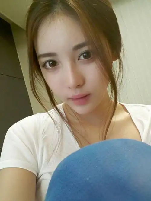 直男们更推崇素颜美女,每天