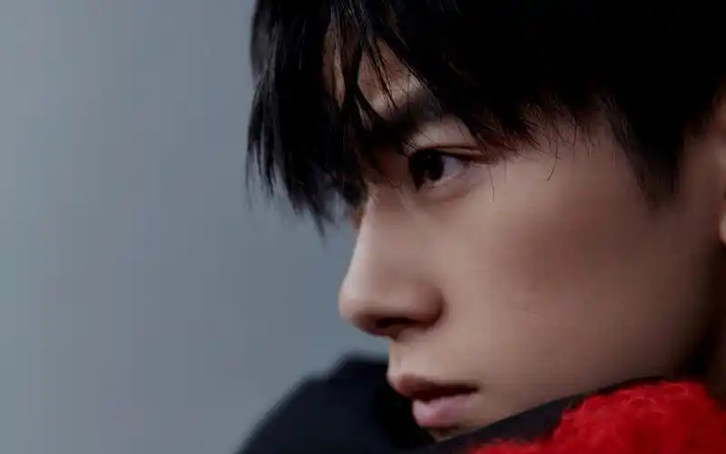 易烊千玺十八岁成年礼写真,高清图片,电脑桌面-壁纸族