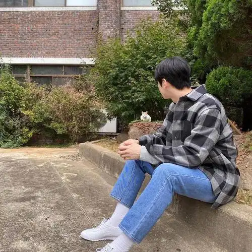 害谁家的墙头会没有车银优呢