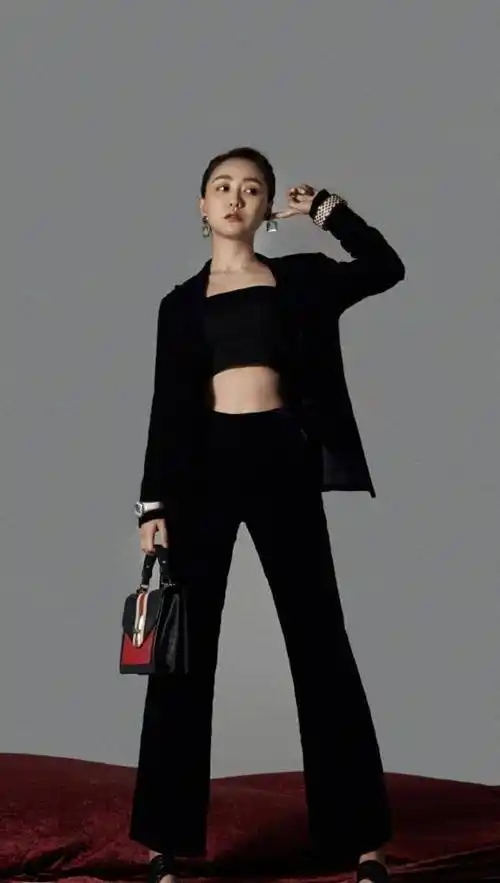 38岁的杨蓉,身材保养像18岁少女,这个保养身材小技巧值得你学习_健身