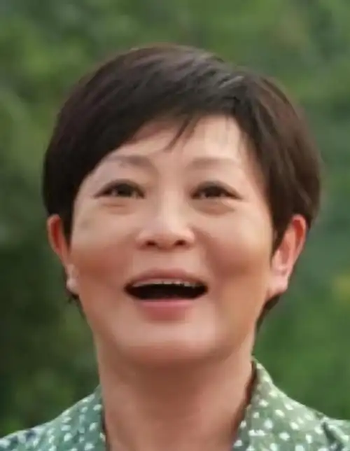 回顾离婚18年后的杨蕾和戴志诚两人生活差距有点大