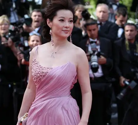 高清:戛纳电影节上惊艳的中国女星们